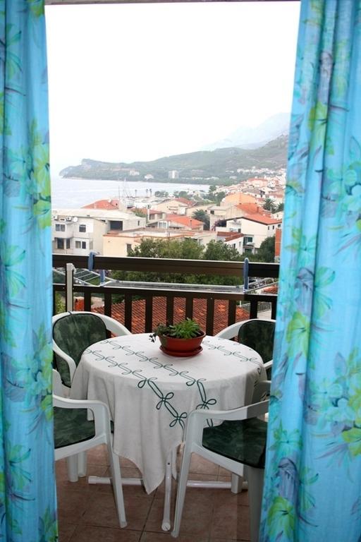 Apartments Mandic Tučepi Oda fotoğraf