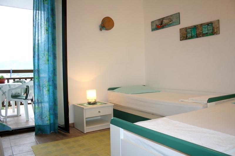 Apartments Mandic Tučepi Oda fotoğraf